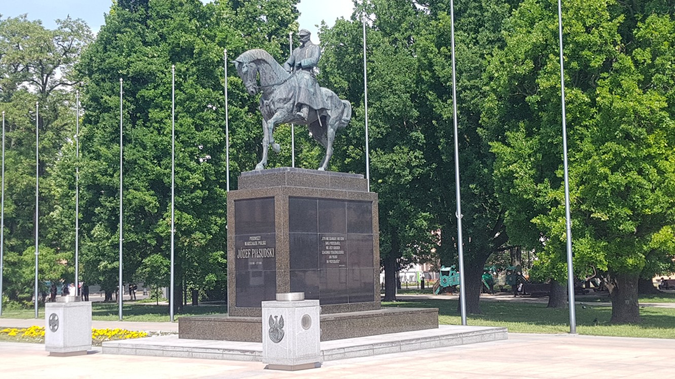 Plac Litewski Pomnik Józefa Piłsudskiego